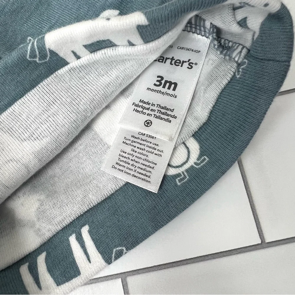 3M🐻‍❄️ Carter’s Arctic Animals Santa Hats Snap Up Jumpsuit Onesie & Hat Holiday